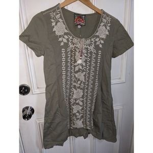NWT Johnny was long top floral embroidery cotton